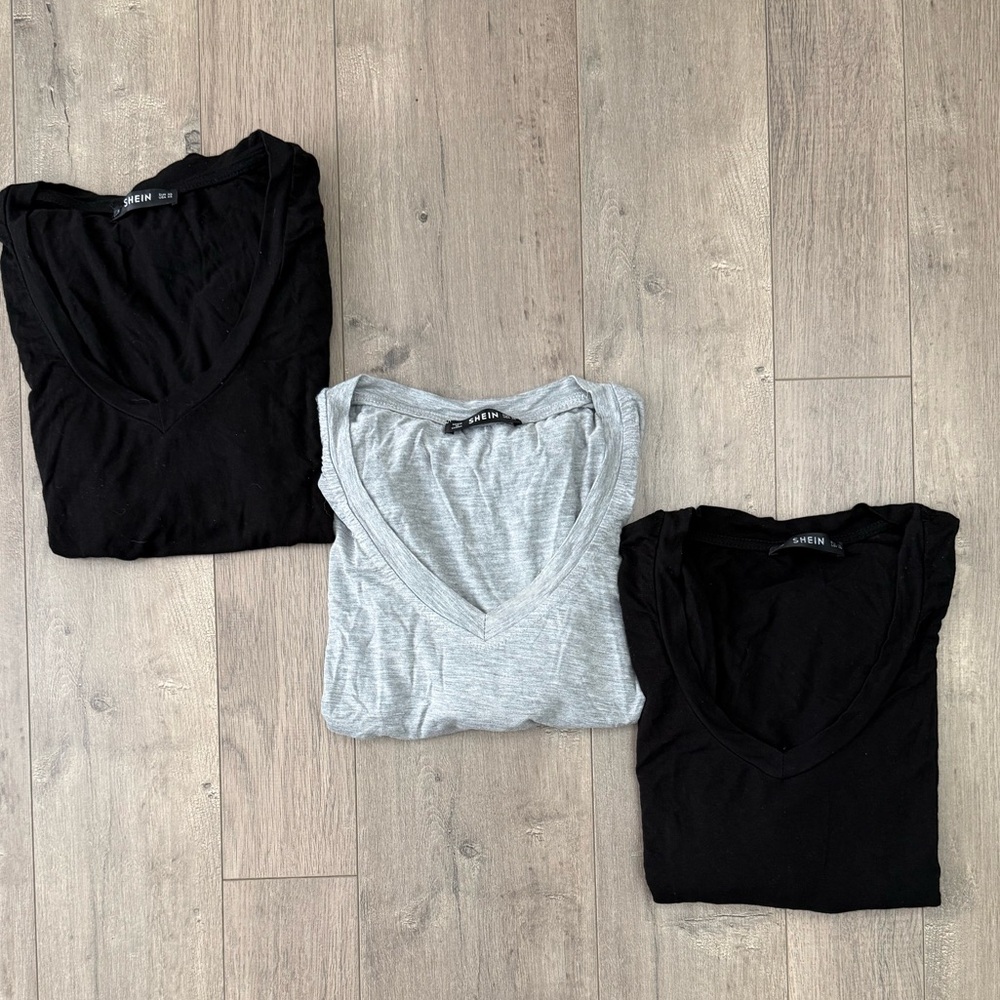 Bundle of 3 Long Sleeve V-Neck Bodysuits Size XS - Picture 2 of 11